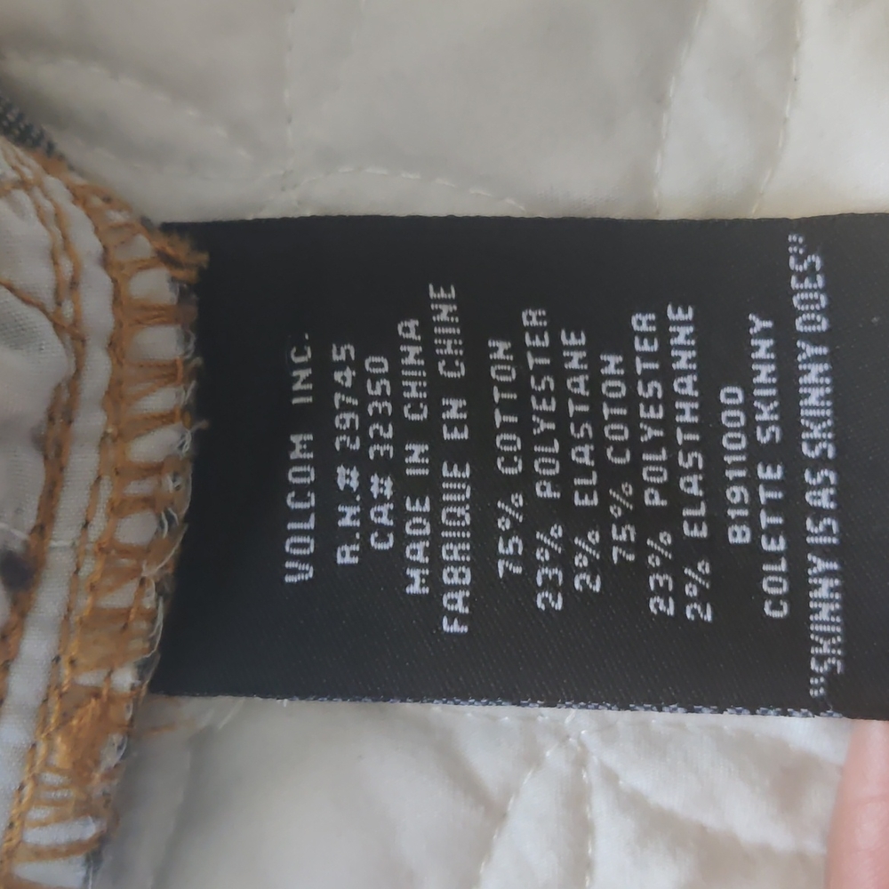 Volcom Jeans - Picture 13 of 14
